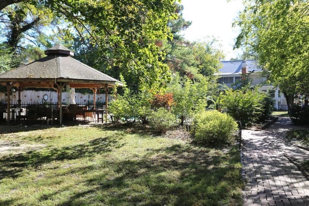 Cypress River Inn & Spa