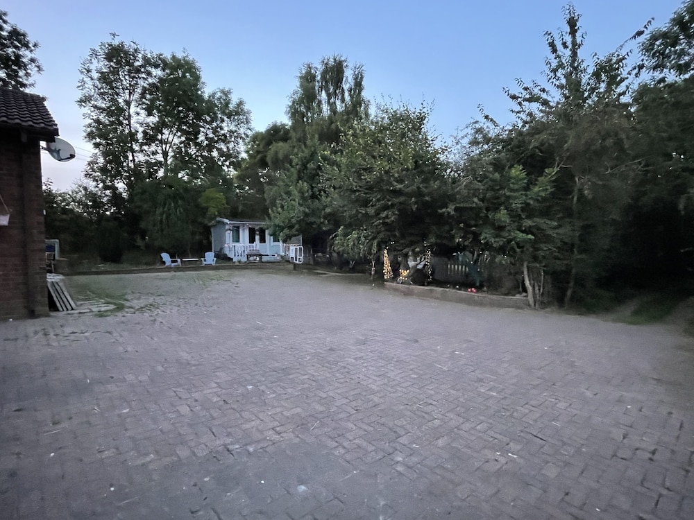 Woodlands Lodge - Come and Enjoy the Good Life view 4