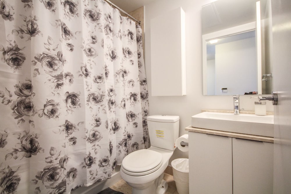 Sarkar Suites - Entertainment District