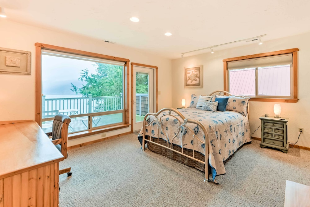 Custom Guemes Home w/ Spectacular Water Views! view 4