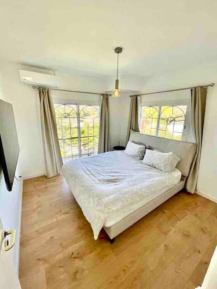 Amazing 4-bed Villa in Limassol