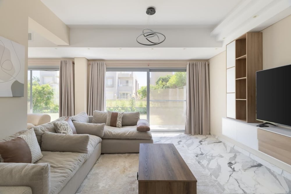 villa with garden in palm hills compound