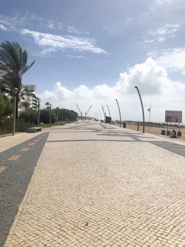 MAR Viva in Quarteira view 4