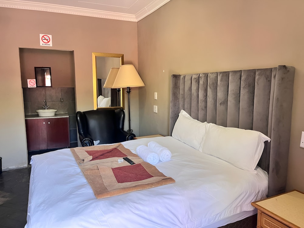 Novel Enterprises Bed and Breakfast view 2