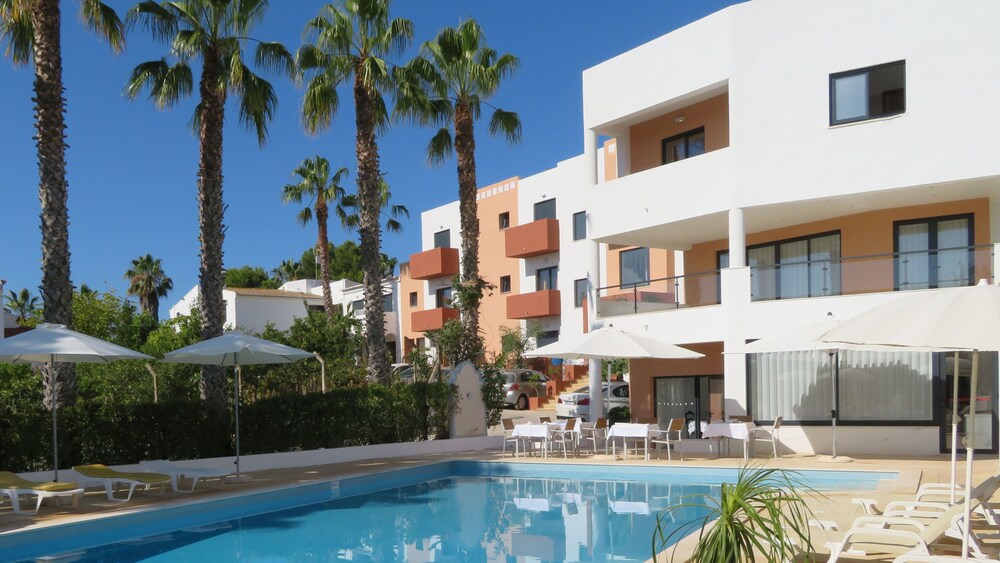 Hotel Alcaide - Image 1