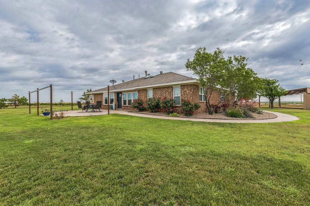 Peaceful Horse Ranch Escape Near Palo Duro Canyon 3 Bedroom Home