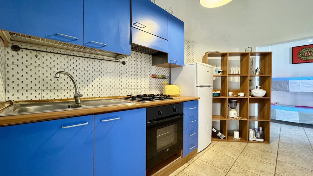 Villetta Certosina 1 - Villa Just a few Meters From the sea
