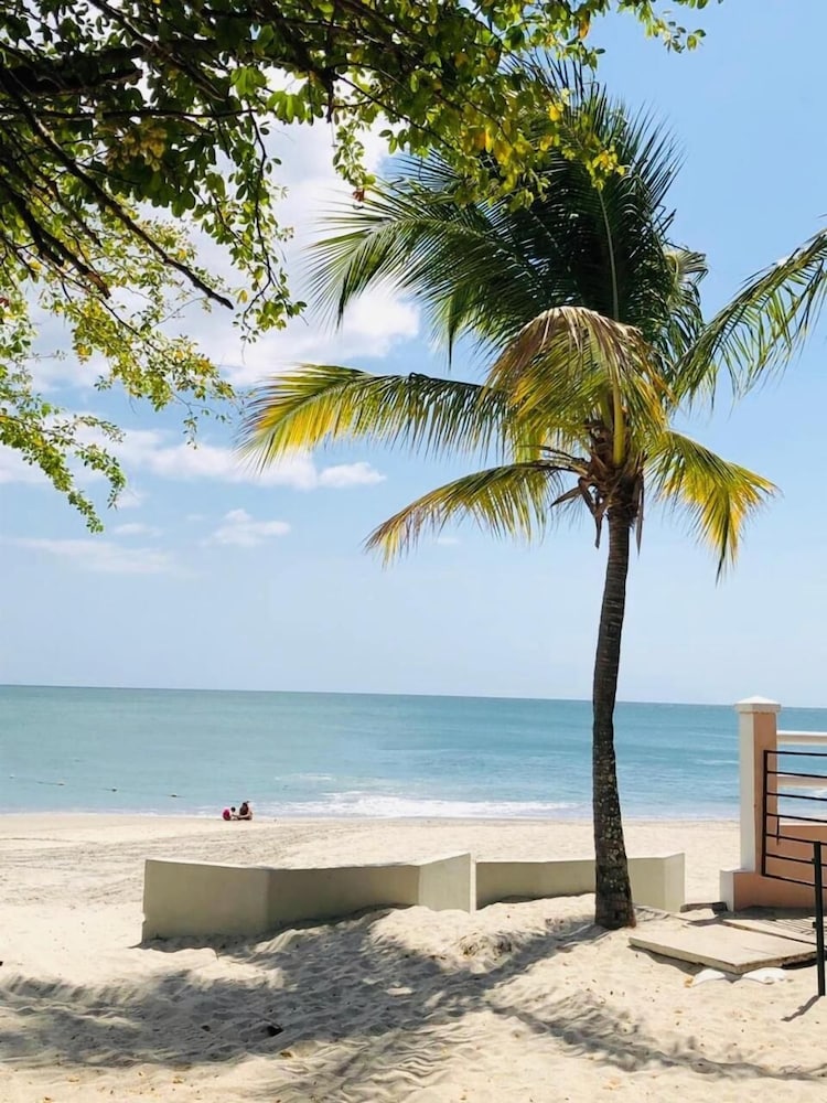 La Perla de Farallon Bed and Breakfast