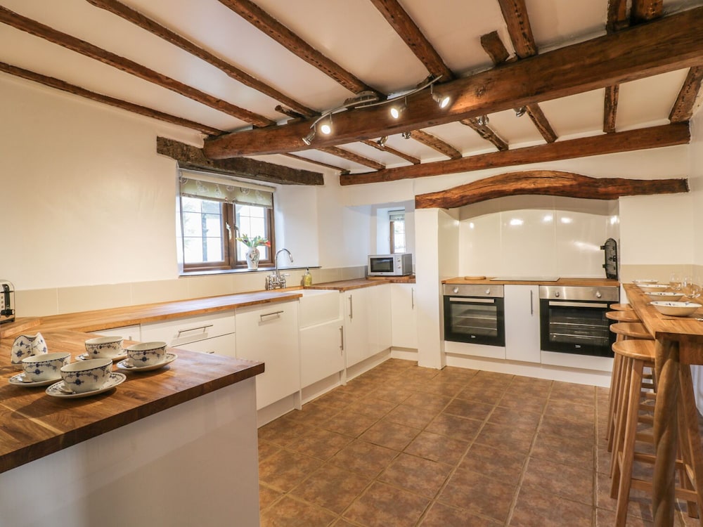 Lower West Curry Farmhouse