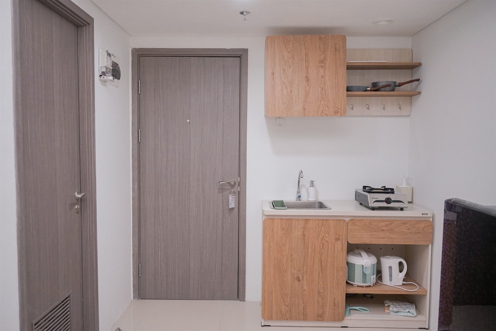 Elegant And Homey 1Br Apartment Tamansari Bintaro Mansion