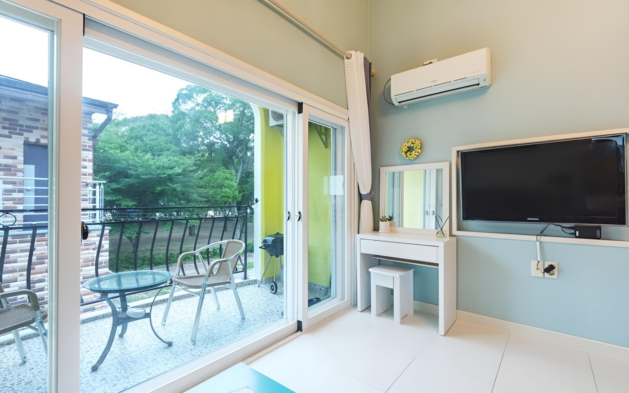 Namhae Gold River Pension view 4
