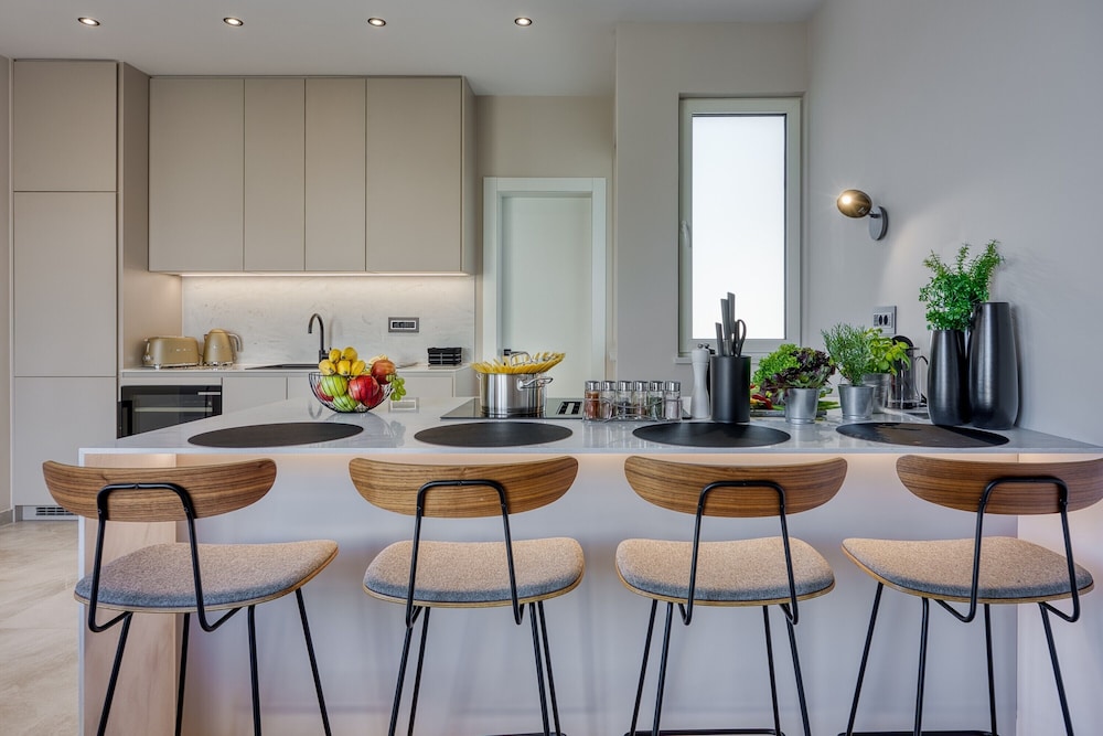 Luxury Seaview Villa Rosciola