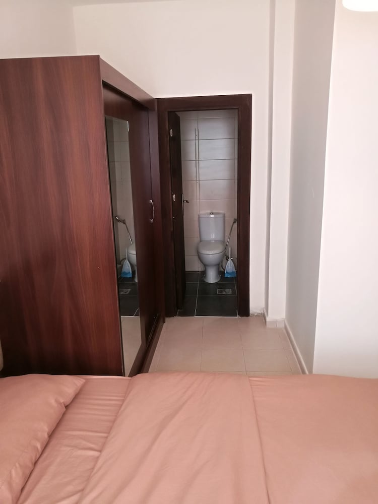 Cozy Dair Ghbar Apartments