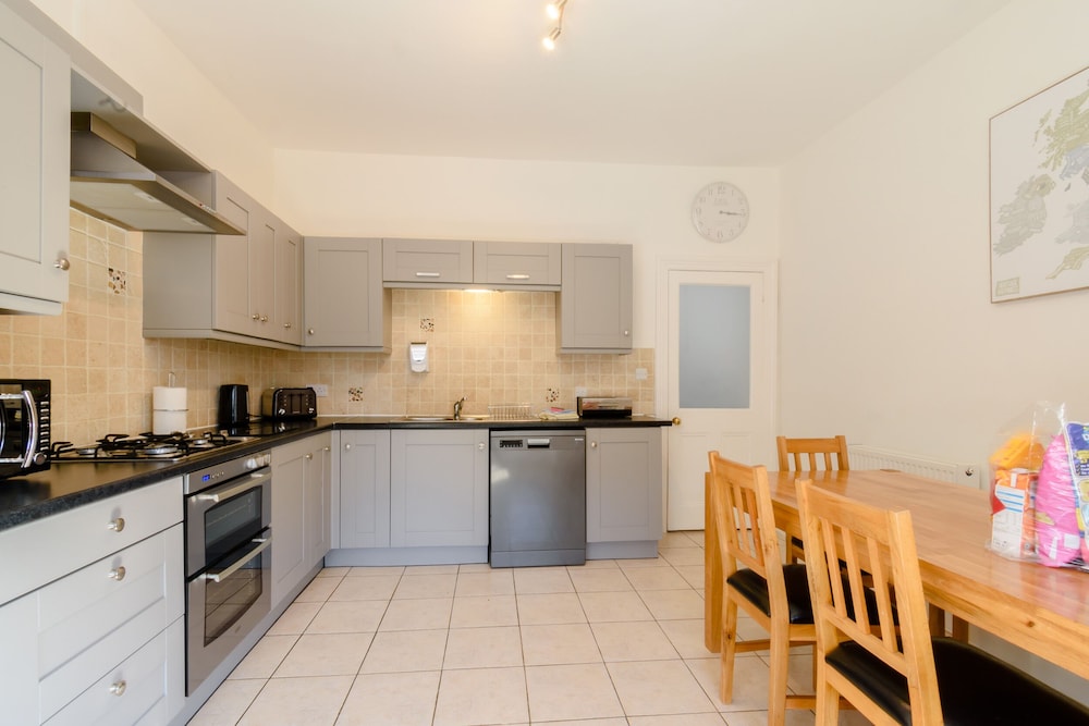 1 Roxby Terrace