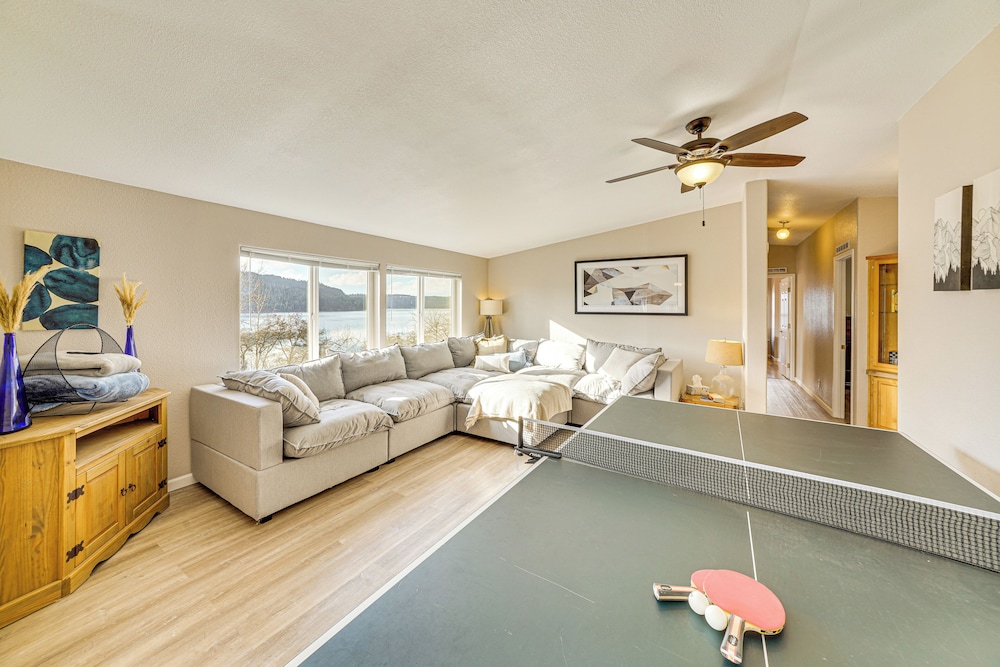 Walk to Marina: Harrison Cabin w/ Lake View!
