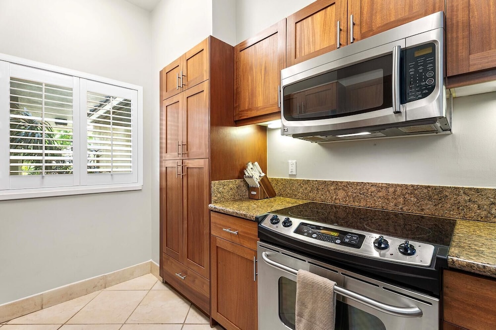 Ground Floor Corner Unit - Vrkcv