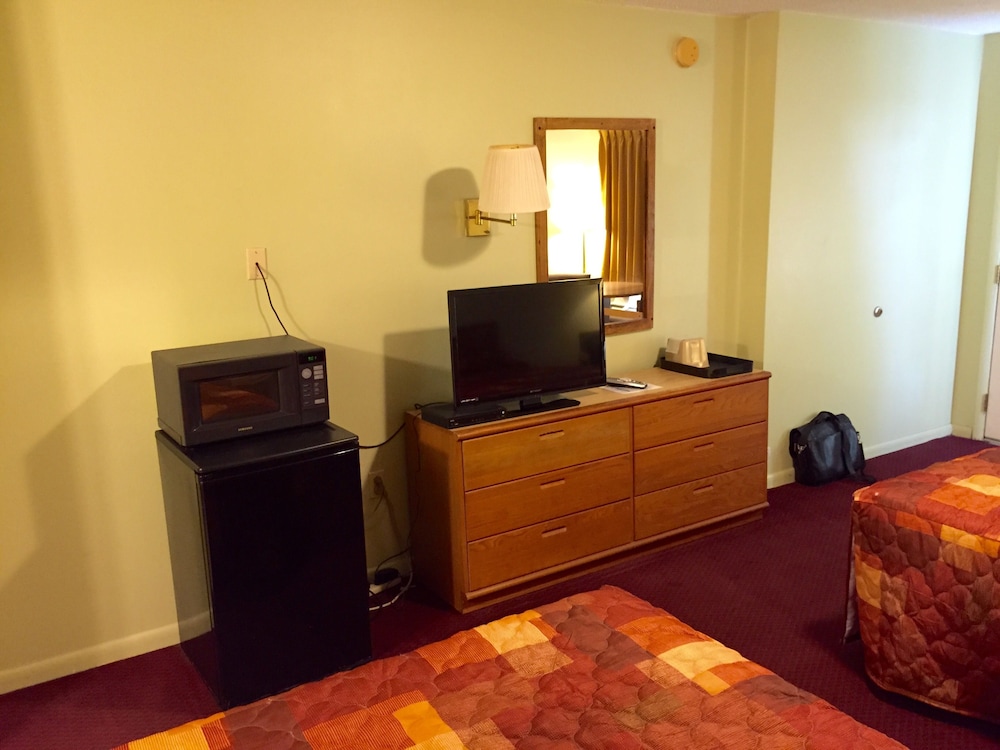 Sebring Vacations - Sebring Inn - Property Image 2