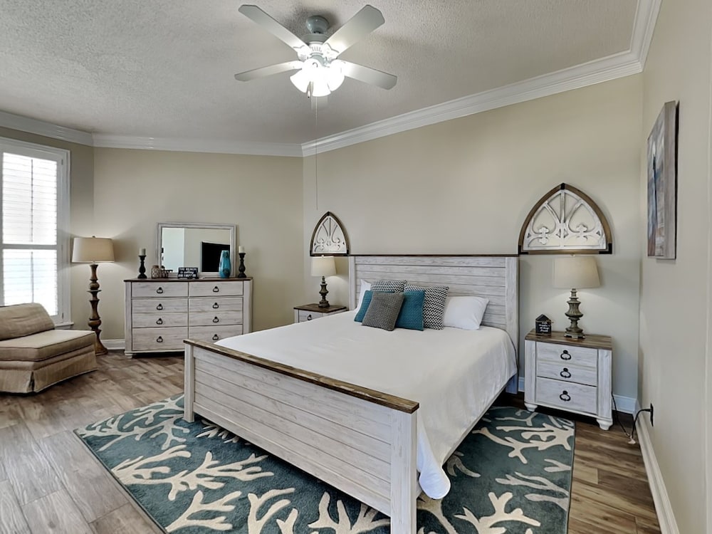 Seachase #1501W by Southern Vacation Rentals view 2