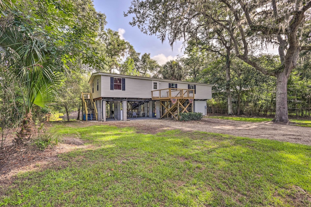 Suwannee Riverfront Home: Grill, Near Springs - Property Image 6