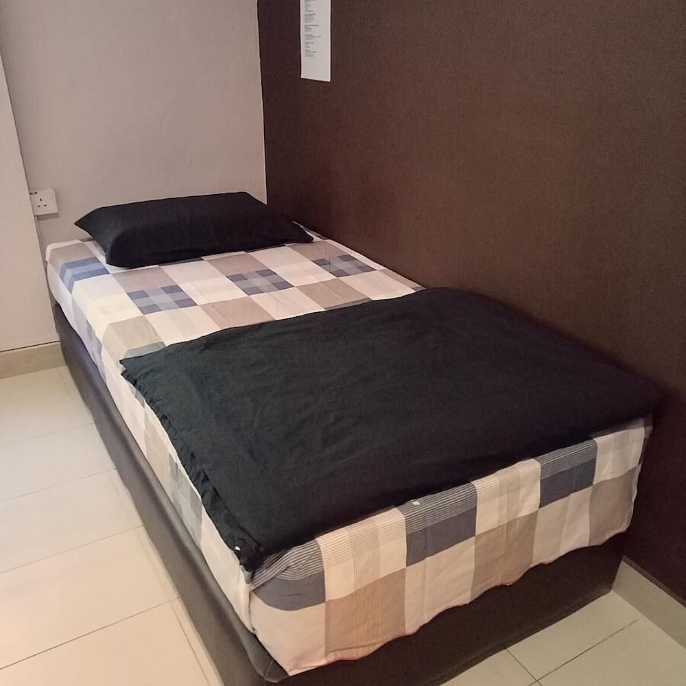 HOOD - Hostel