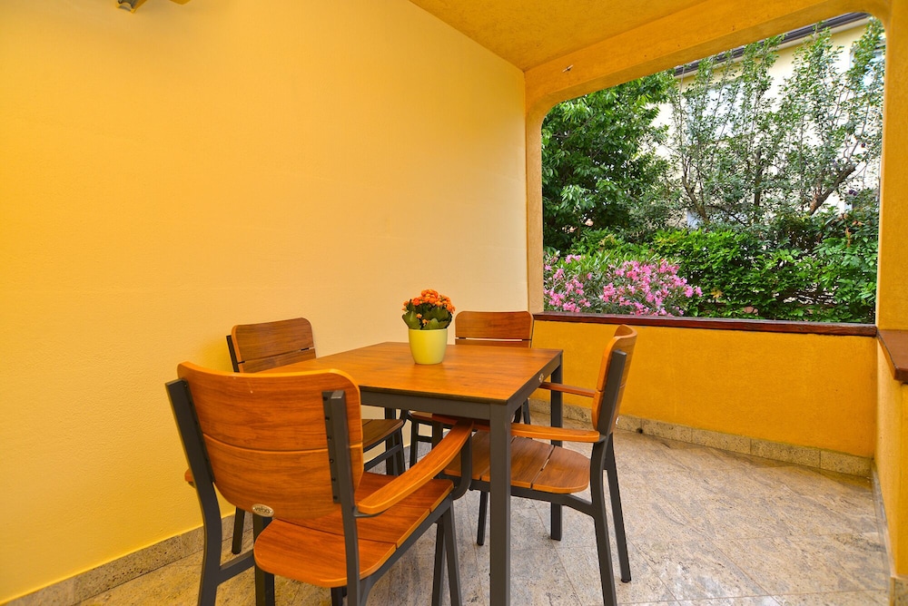 Apartment 739 en Pula — balance & terrace