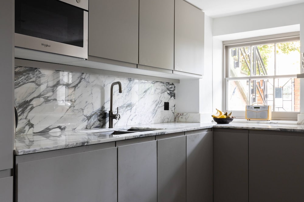 New Kent Road by Onefinestay