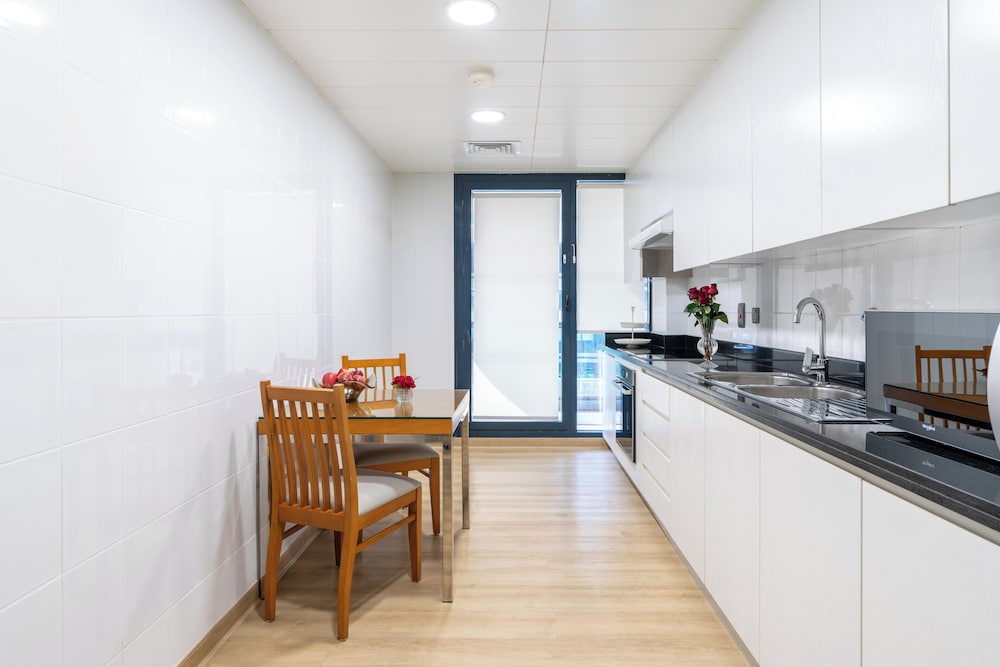 Golden Sands 10 Hotel Apartments