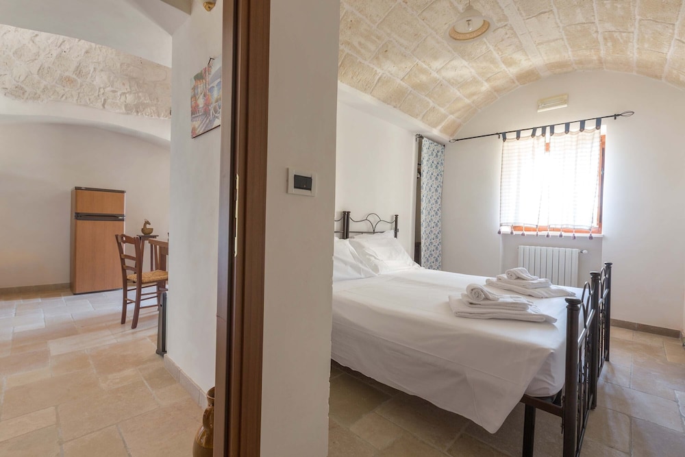 3279 Trullo Due Coni by Barbarhouse view 5