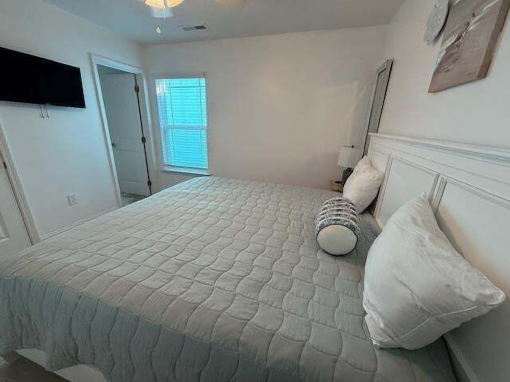 Sea Pearl 7 Bedroom Home