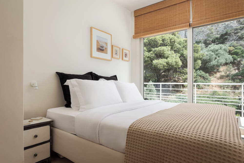 Vouliagmeni Exclusive Residence