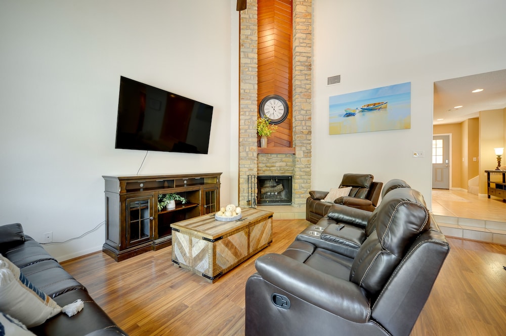Dog-friendly Texas Retreat w/ Fireplace Grill! - Property Image 16