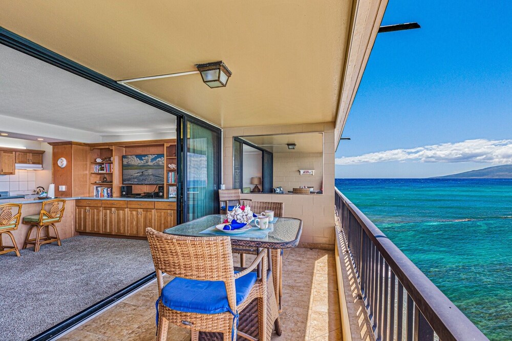 Maui Kai 805 Ocean View 1 bedroom/1 bath 1 Condo by RedAwning view 5