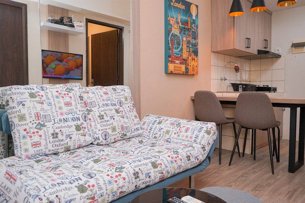 Good Place and Homey 2BR at Apartment Serpong Greenview