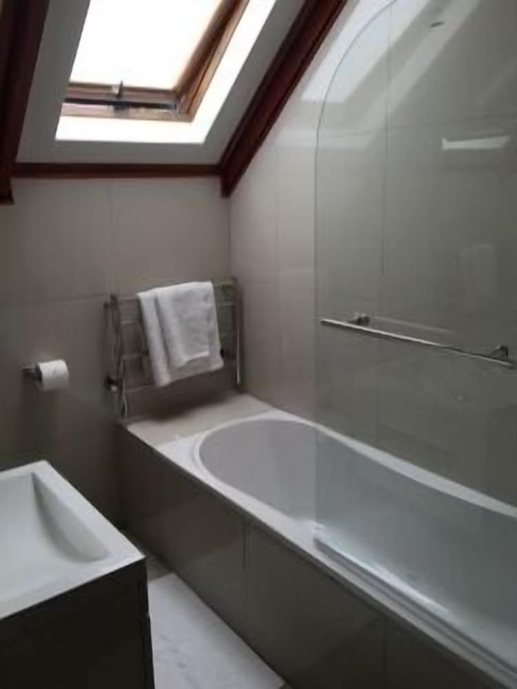Roosenwijn Guest House