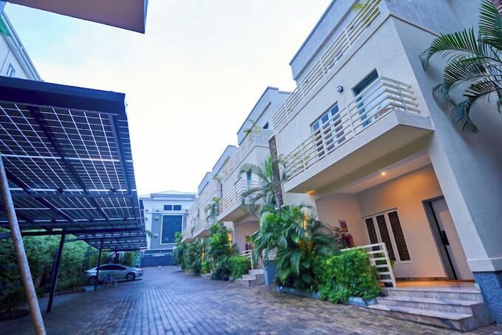 Green House Hotels and Apartments