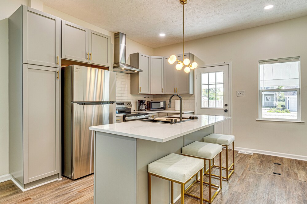 2 Mi to Mass Ave: Indianapolis Townhome Near Parks