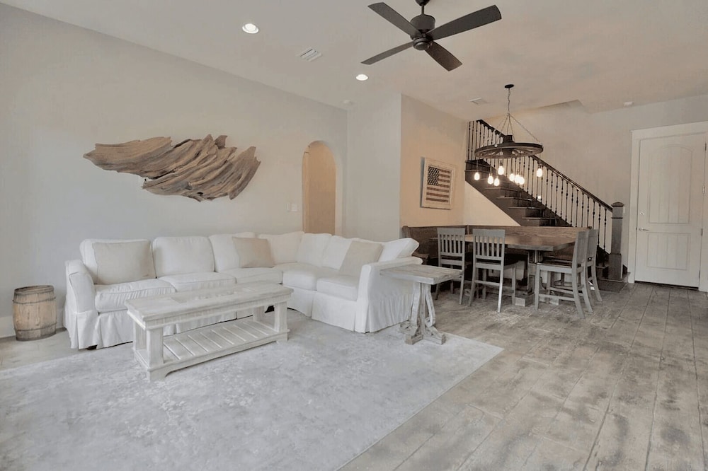 Totally Beachin by Avantstay Sleeps 18 Seacrest Beach