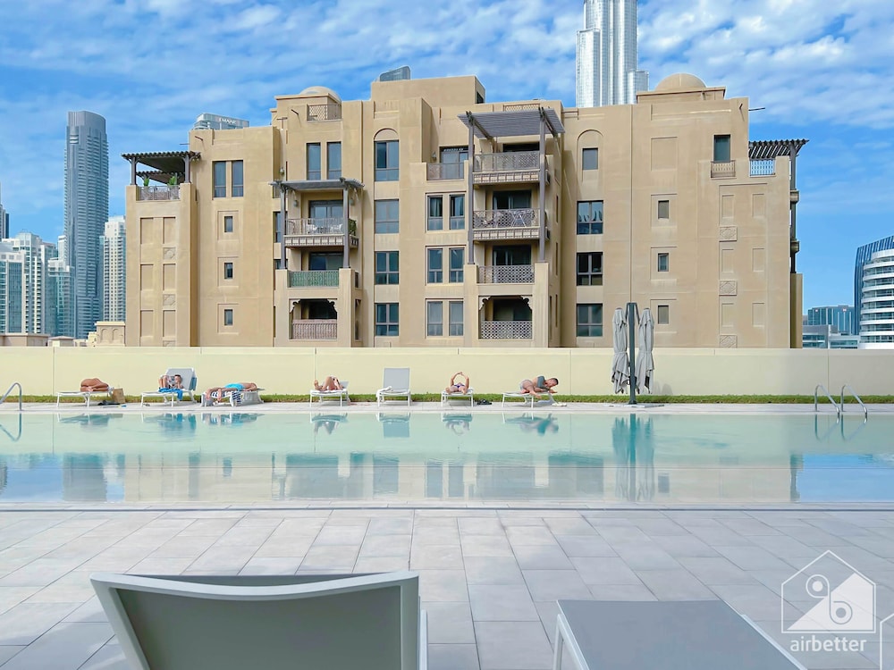 Spacious 3.5 Bedroom Apartment in Burj Royale