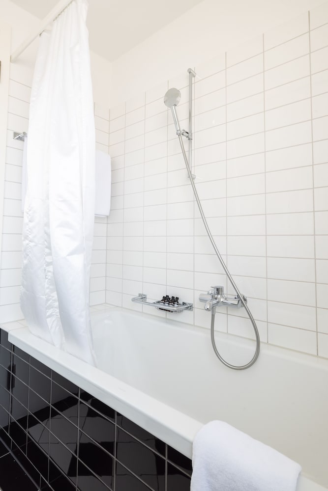 EMA House Serviced Apartments Seefeld
