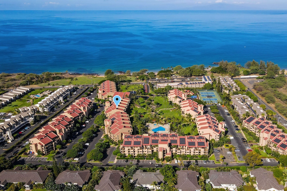 Kamaole Sands 7-109 - Romantic Getaway, Beautiful Renovation, Large Lanai, & AC!