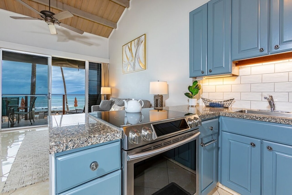 Hale Kai by Coldwell Banker Island Vacations