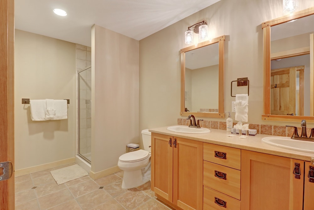 Pp605 Passage Point 3 Bedroom Condo