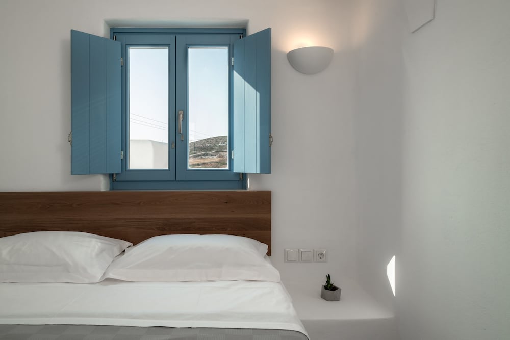 Camvillia Donoussa Village Suites view 4