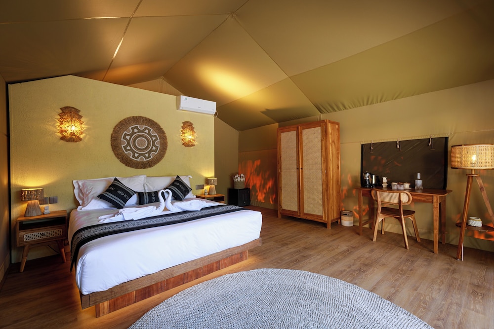 Barefoot Glamping