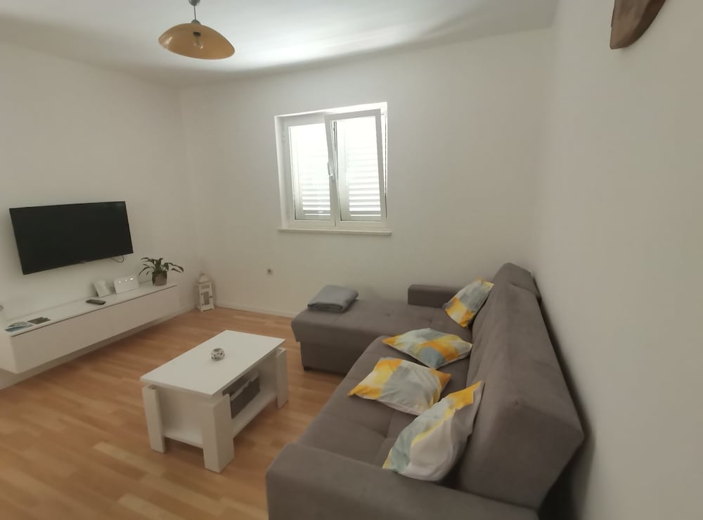 Perfect Getaway Near Korčulas Scenic Sights and Beaches