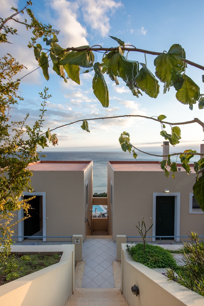 Portela Suites Kastri