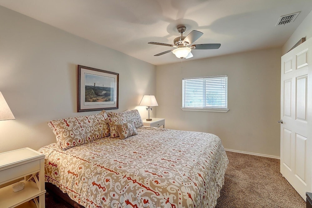 Royal Estes 5 Bedroom Home by RedAwning view 4
