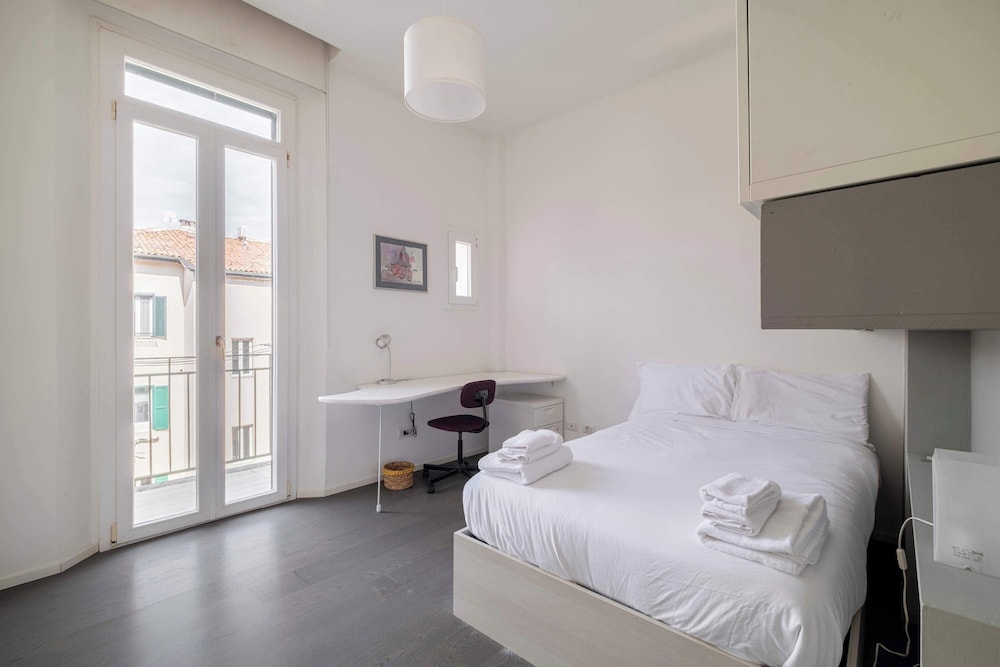 Casa Marion Stile e Comfort in un Elegante Dimora Bolognese