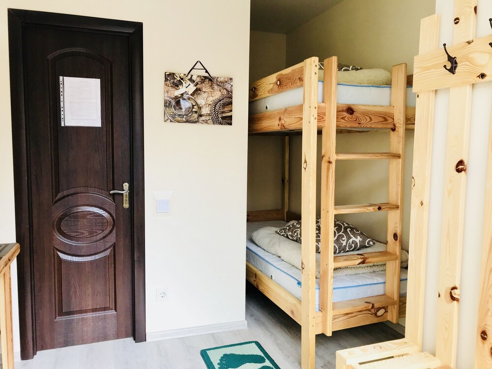 Pid Vysokym Zamkom Hostel