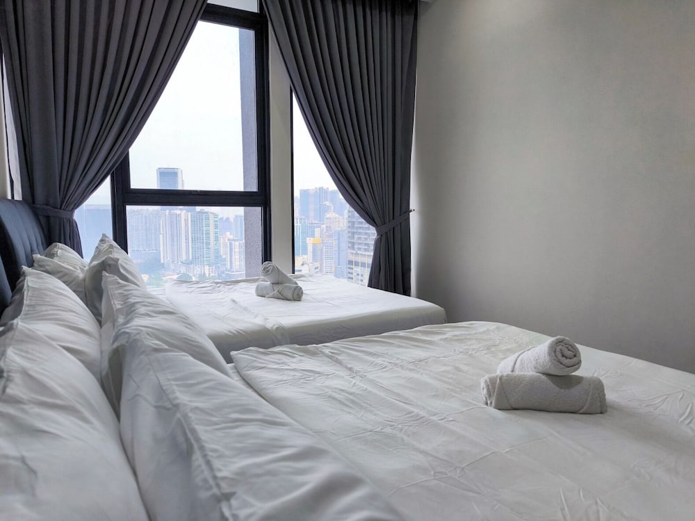 Expressionz Suites by Manhattan Group